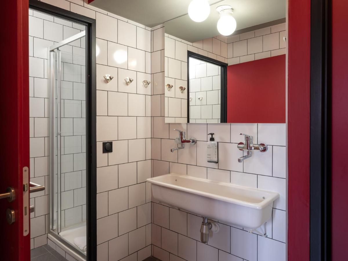 Eklo Hotel *